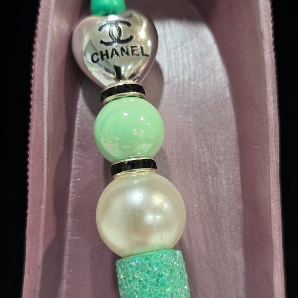 Pick-a-Pretty Pen w/Lux Fashion Inspired Bling Pens w/Ink Refill by PenGwensPosh - Picture 5 of 10